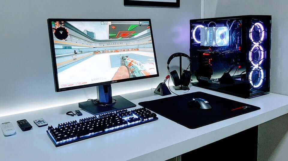 HyperX Alloy FPS Pro on a battlestation