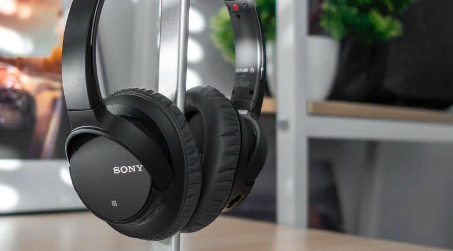 Cushion material is an important factor when looking for the best pc gaming headset under 100.