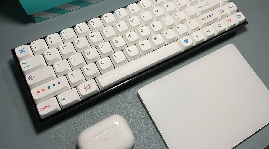 white keyboard custom 2