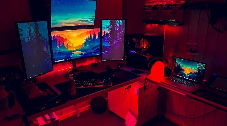 Example of how to make your gaming setup look better.