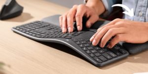 A picture of an ergonomic keyboard. 
