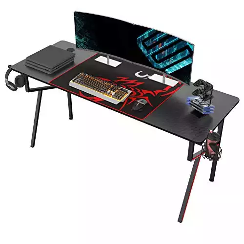 How big should a gaming desk be?